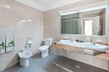Hotel Eden 4*